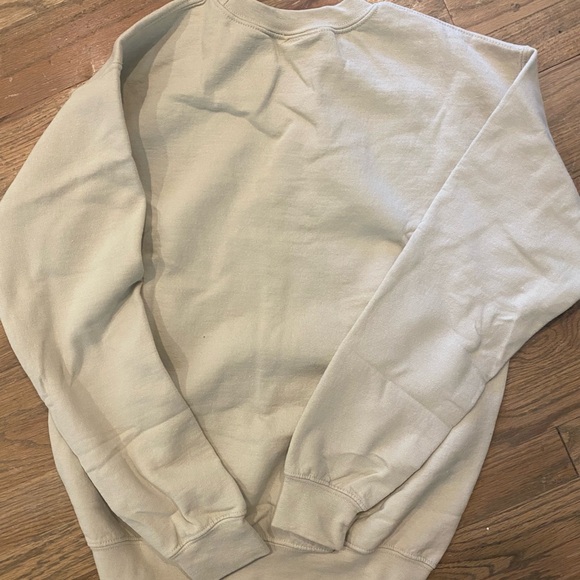 NWT Junk Food- relaxed fit Graphic Tee in size XS can fit size 4 - Picture 7 of 7